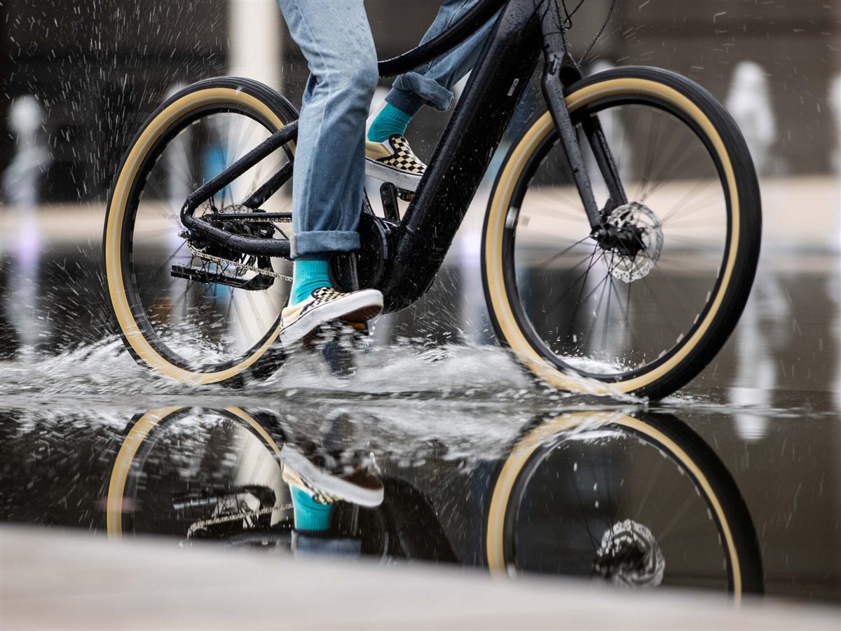 Momentum Vida E+ 2024 Electric Hybrid Bike