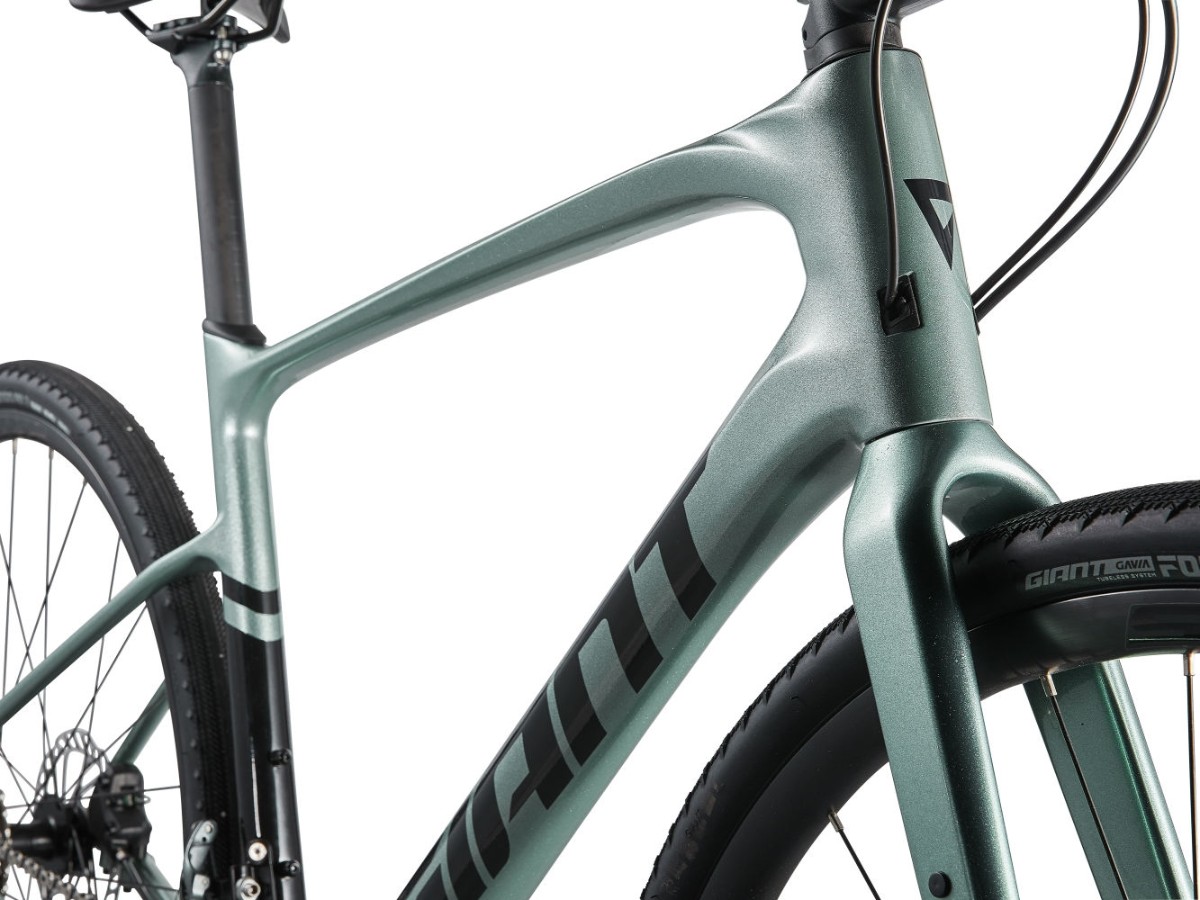 Giant FastRoad AR Advanced 2 2023 Road Bike