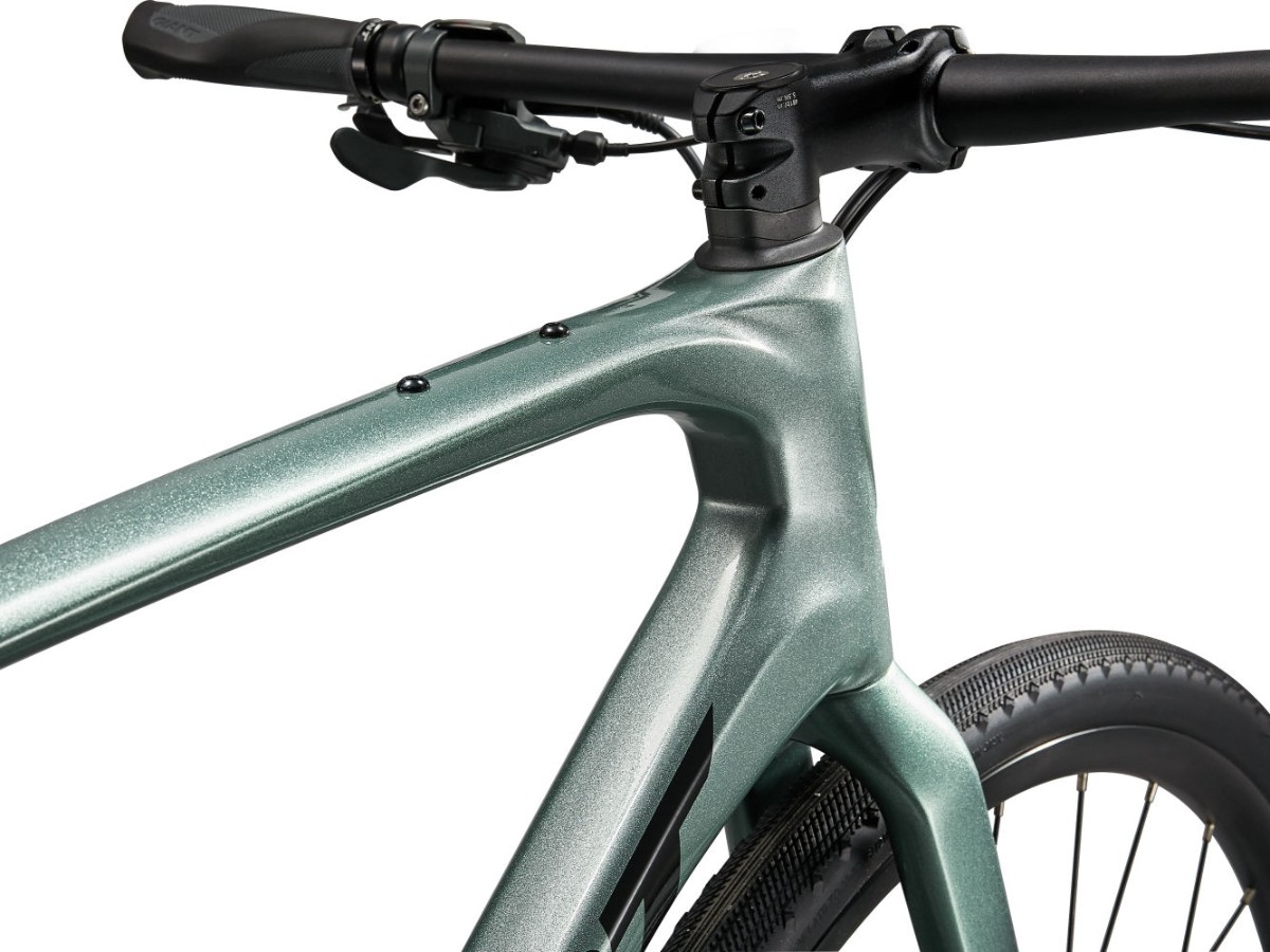 Giant FastRoad AR Advanced 2 2023 Road Bike