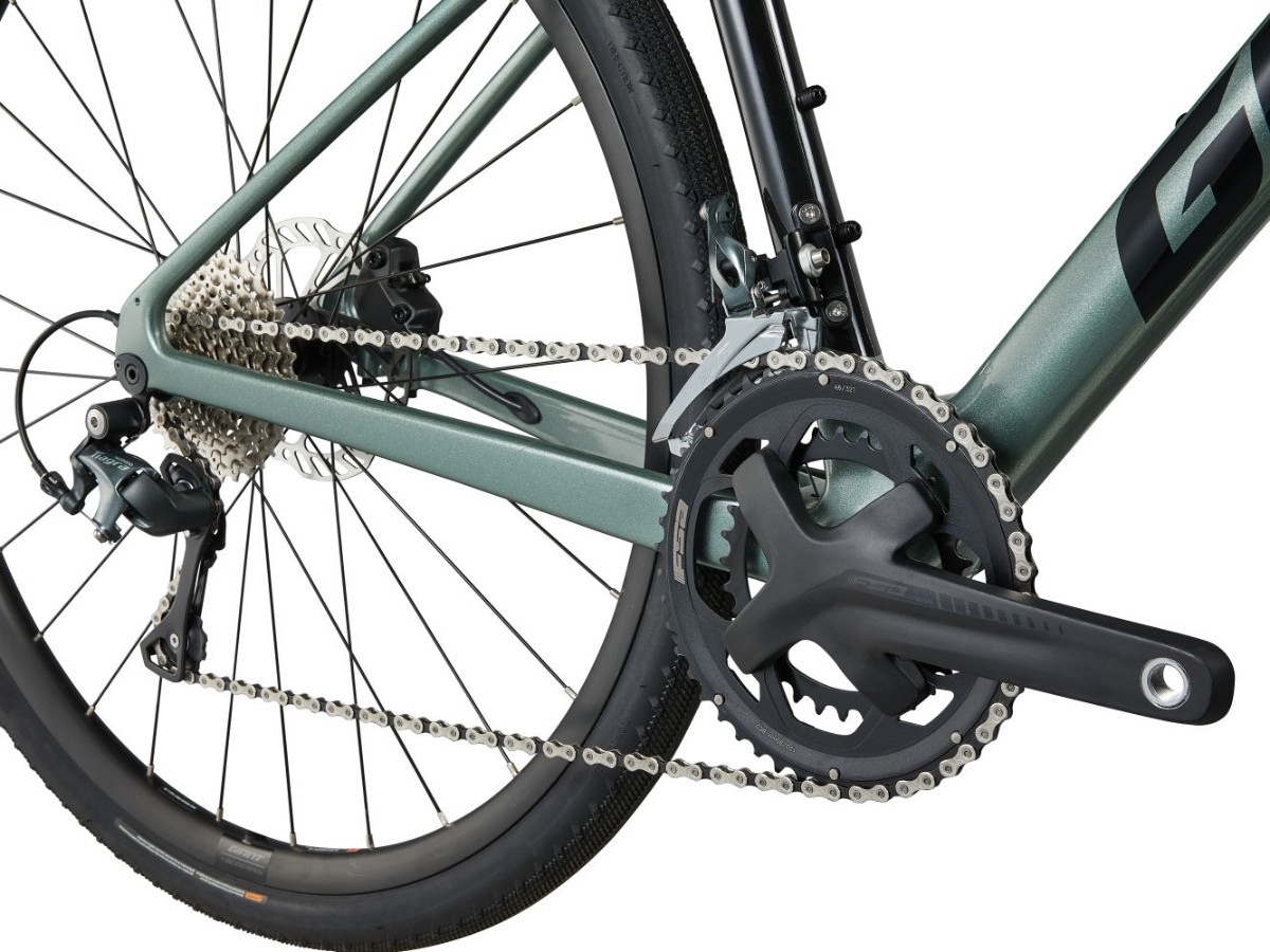 Giant FastRoad AR Advanced 2 2023 Road Bike