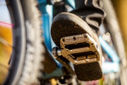 Renthal Revo-F Flat Pedals
