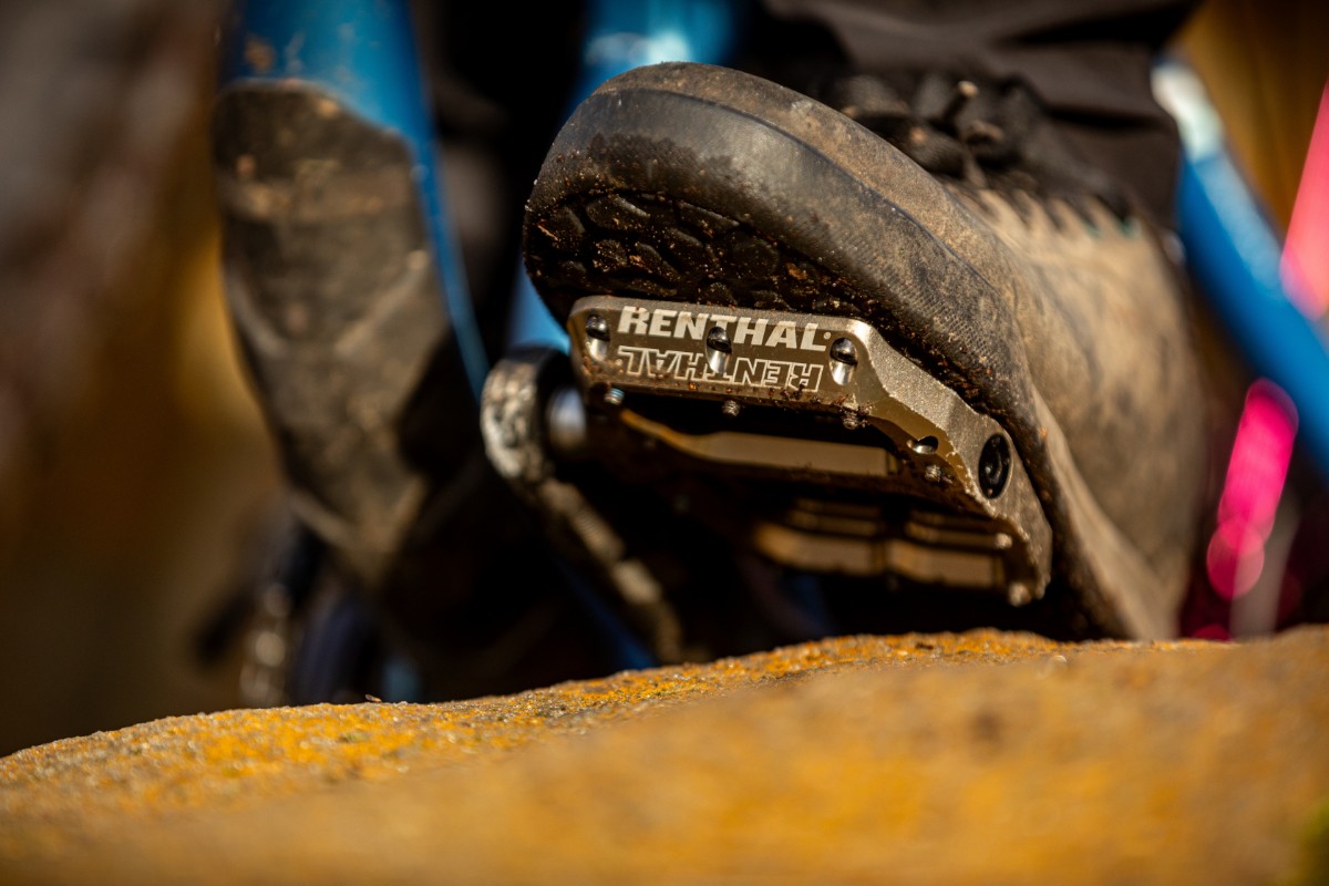 Renthal Revo-F Flat Pedals