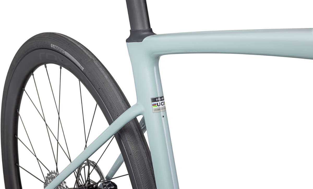 Specialized Roubaix SL8 Expert 2025 Road Bike